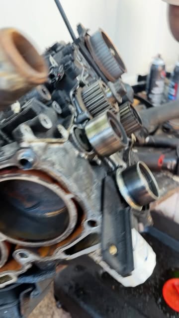 Saab 9-2X cylinder heads during head gasket work